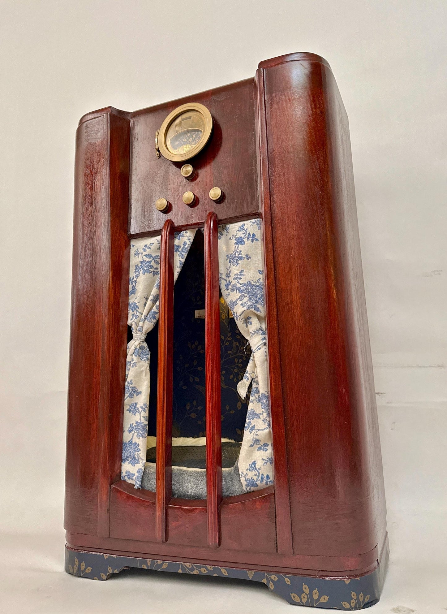 Cat bed refurbished from 1938 Philco radio