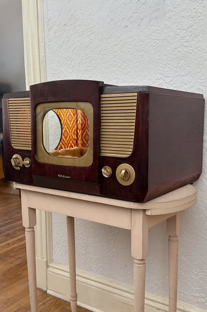 Tabletop cat bed made from 1948 RCA-Victor TV