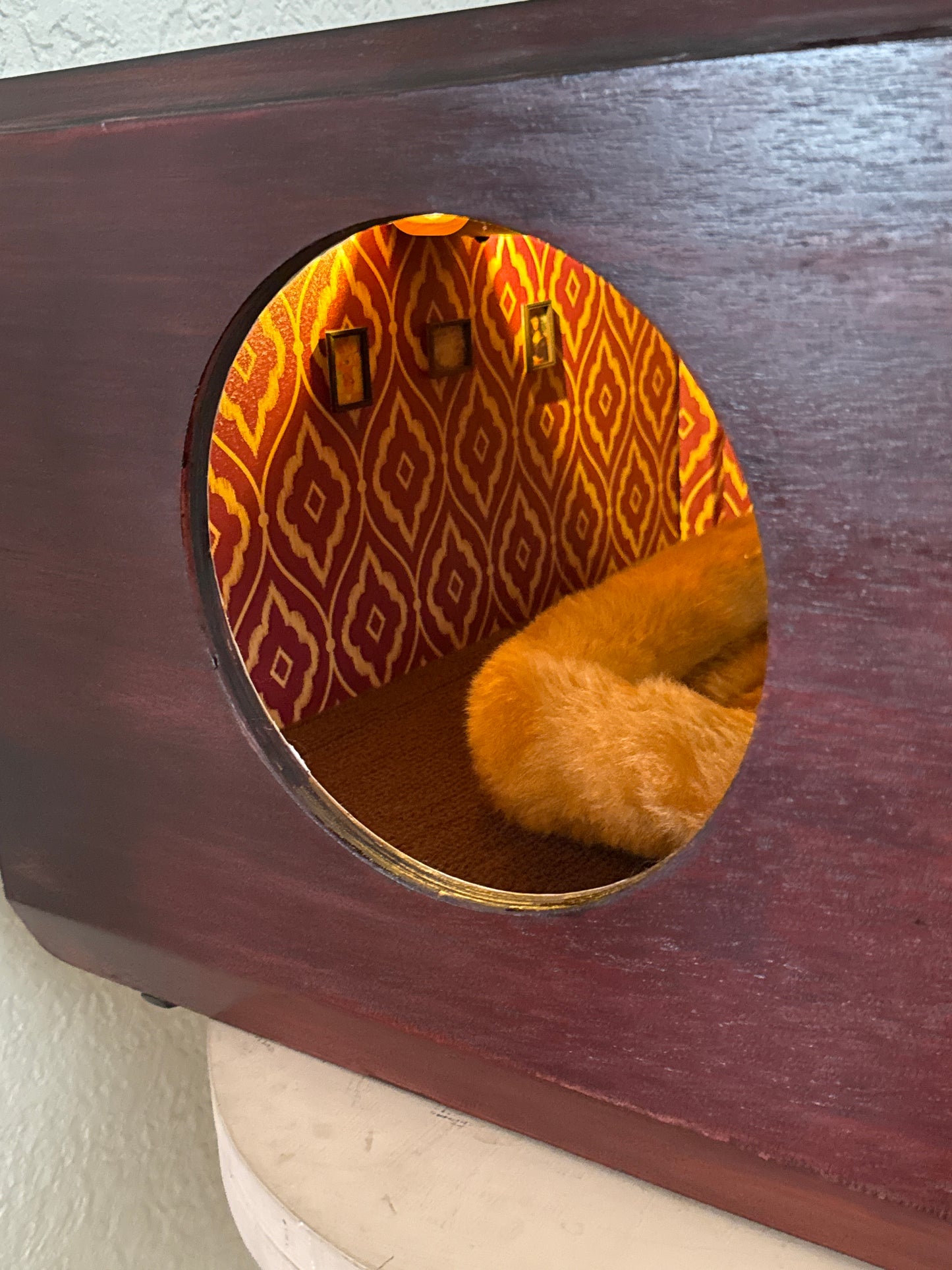 Tabletop cat bed made from 1948 RCA-Victor TV