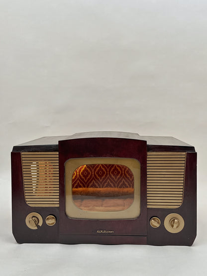 Tabletop cat bed made from 1948 RCA-Victor TV