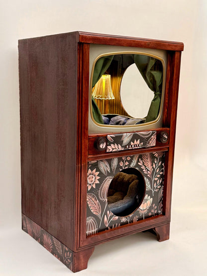 Double cat bed refurbished from 1950s-era Zenith TV