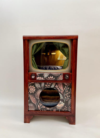 Double cat bed refurbished from 1950s-era Zenith TV