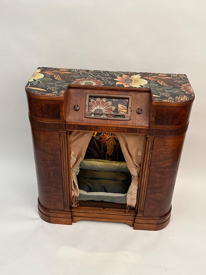Sold - Elegant cat or small dog bed made from 1940 Silvertone radio