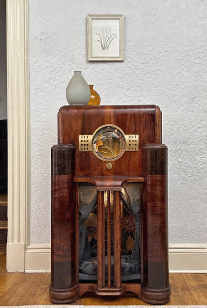 Cat or small dog bed upcycled from 1939 Zenith radio
