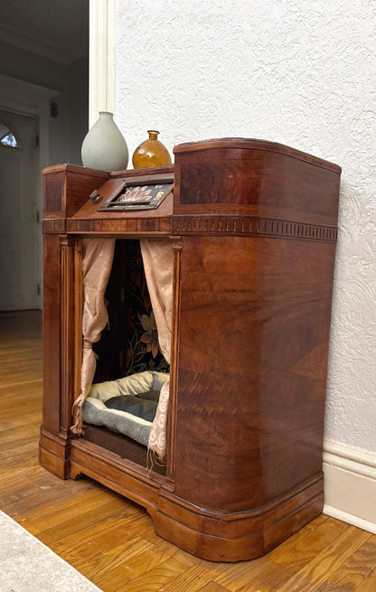 Sold - Elegant cat or small dog bed made from 1940 Silvertone radio