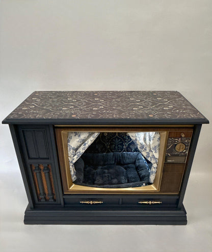 Sold - Pet bed upcycled from 1970s RCA-TV