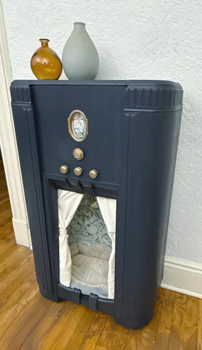 Cat or small dog bed upcycled from 1936 Philco Model 650