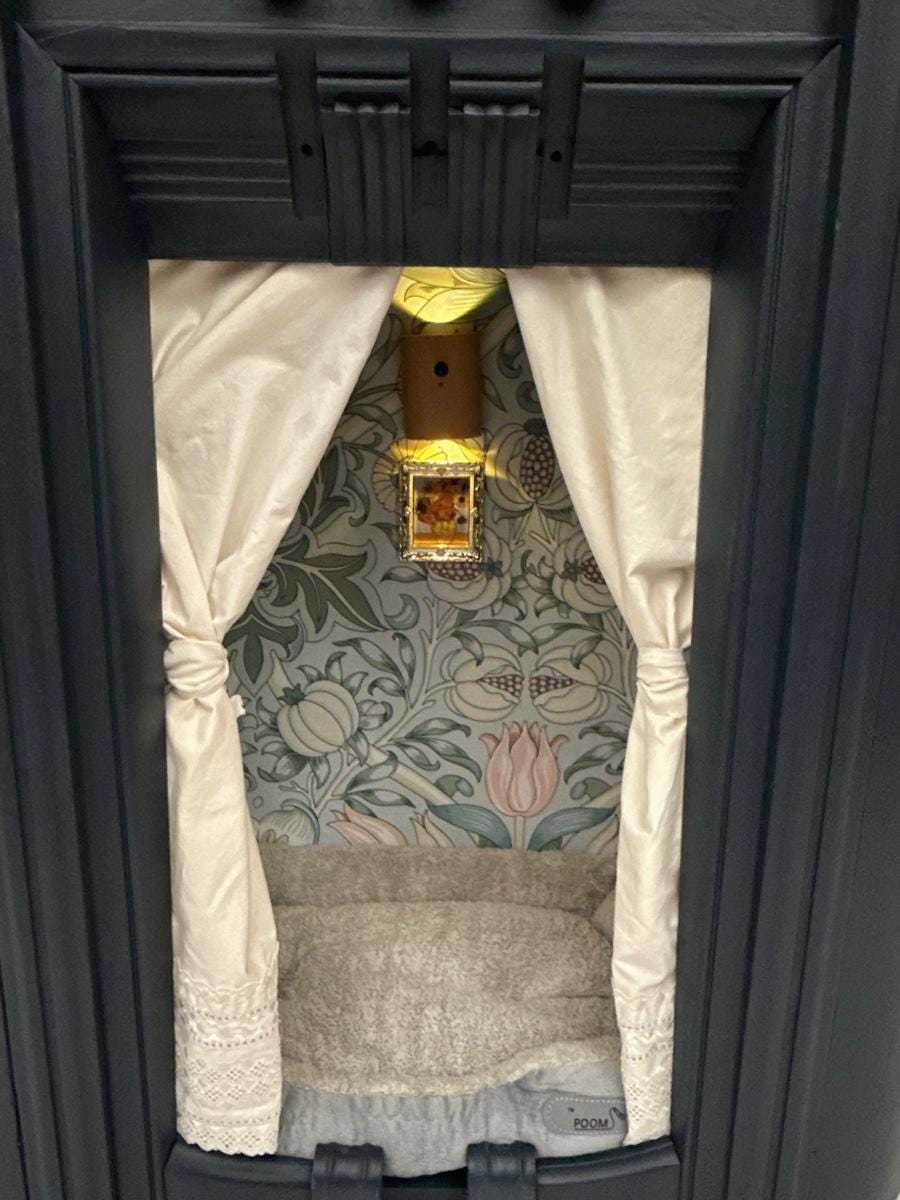 Cat or small dog bed upcycled from 1936 Philco Model 650