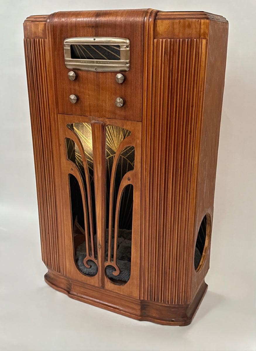 Cat bed upcycled from 1939 General Electric radio