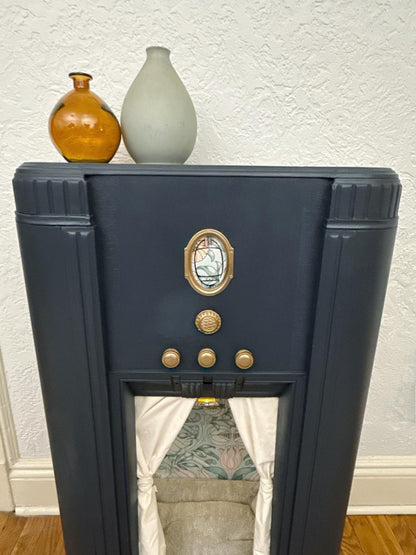 Cat or small dog bed upcycled from 1936 Philco Model 650