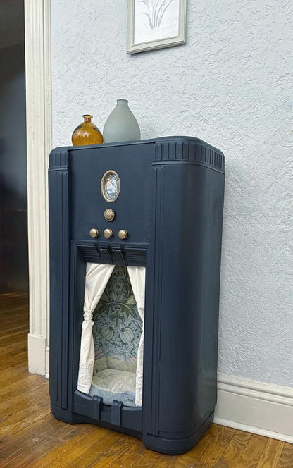 Cat or small dog bed upcycled from 1936 Philco Model 650