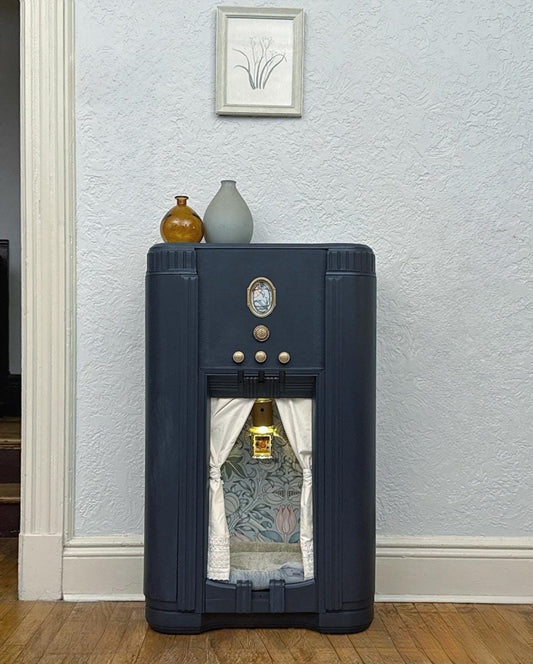 Cat or small dog bed upcycled from 1936 Philco Model 650