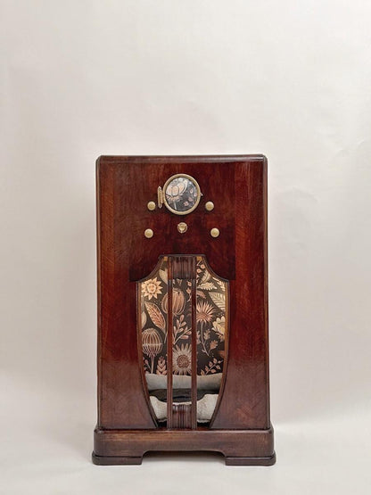 Cat bed upcycled from 1935 Grunow radio