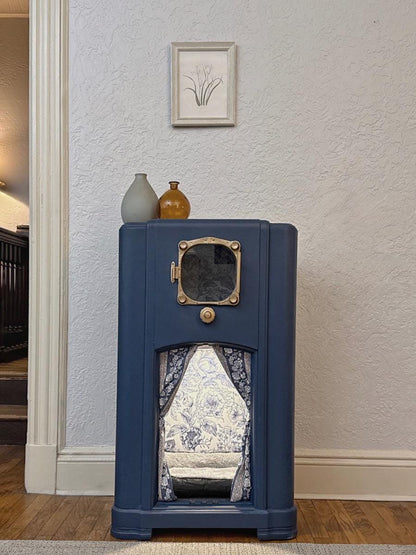 Cat or small dog bed upcycled from 1936 Zenith radio