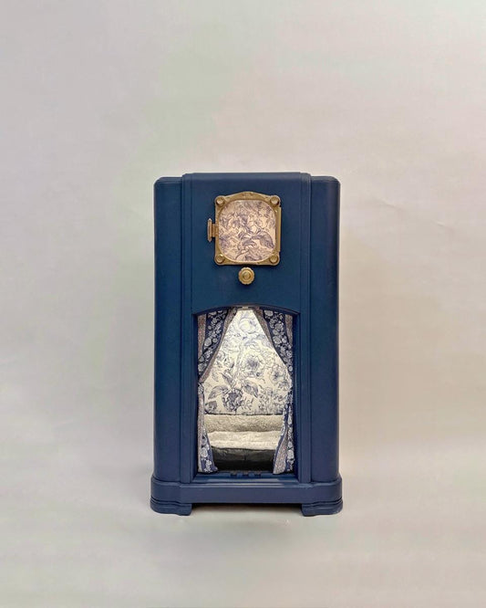 Cat or small dog bed upcycled from 1936 Zenith radio